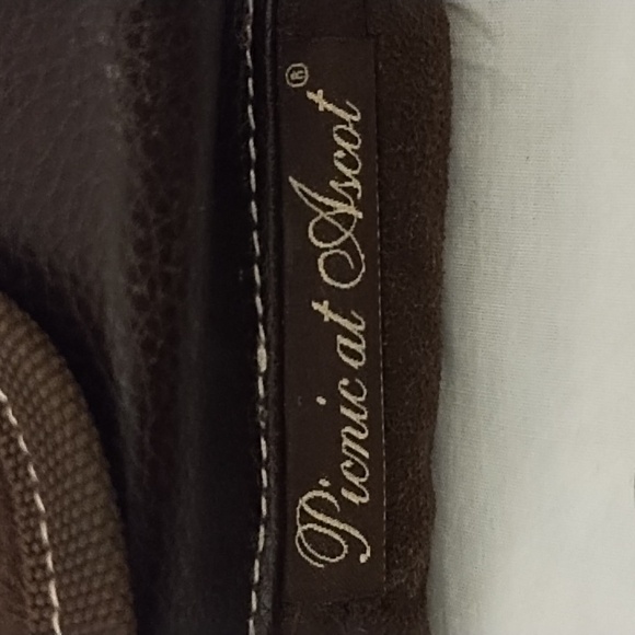 NWT Picnic at Ascot flask with playing cards - Picture 6 of 6